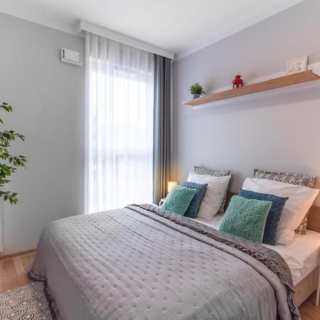 Apartamenty Homely Place Blisko Starego Rynku - Parking Posen Exterior foto