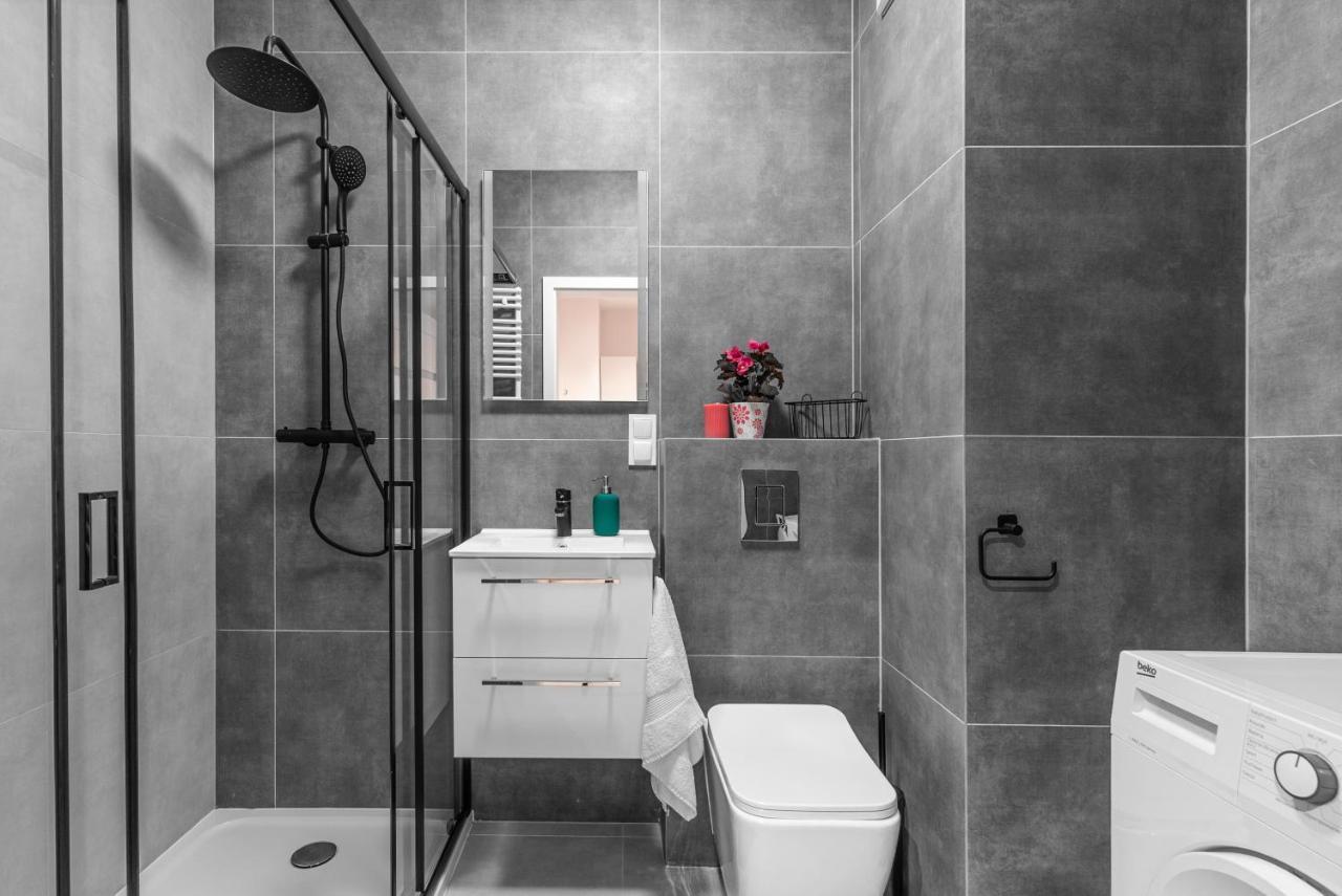 Apartamenty Homely Place Blisko Starego Rynku - Parking Posen Exterior foto
