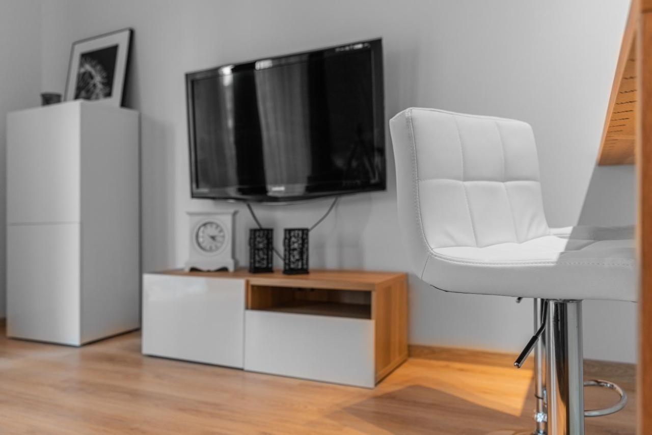 Apartamenty Homely Place Blisko Starego Rynku - Parking Posen Exterior foto