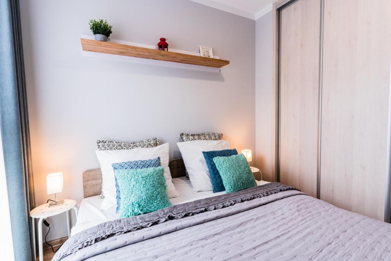 Apartamenty Homely Place Blisko Starego Rynku - Parking Posen Exterior foto